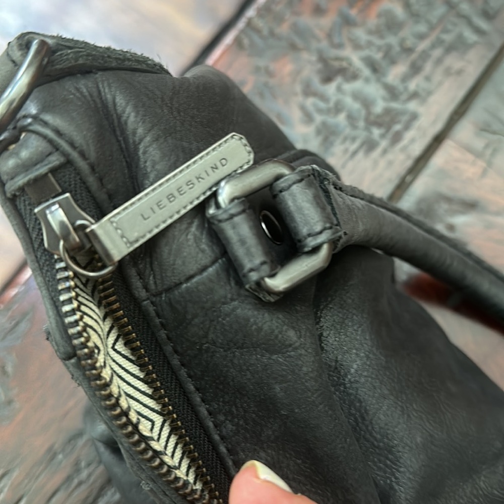 Black Liebeskind shoulder purse. Woven leather. Excellent condition. - Picture 3 of 6